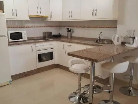 Ocean View Close To With Pool & Wifi דירה *