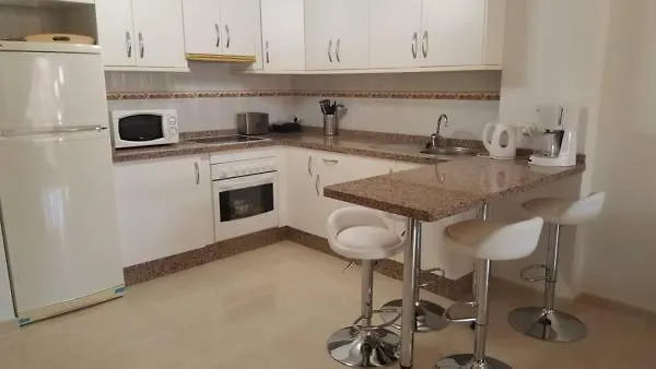 Ocean View Close To With Pool & Wifi شقة *