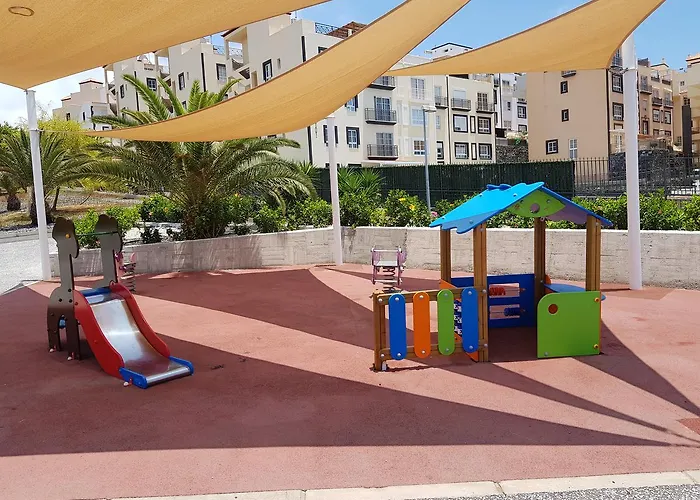 Ocean View Close To With Pool & Wifi شقة *