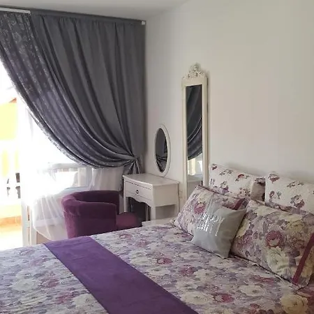 Apartment Ocean View Close To With Pool & Wifi *